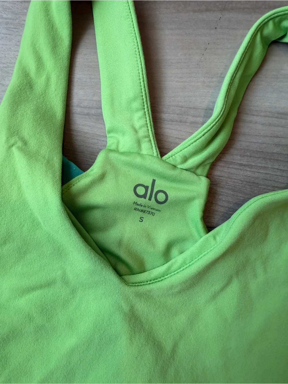 Alo Airbrush Real Bra Tank Bundle, Size Small